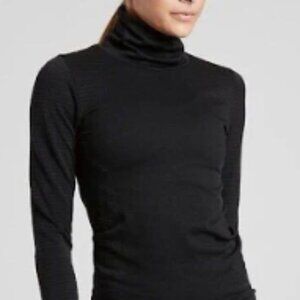 Athleta Flurry Blizzard Rib Turtleneck, black, size M